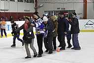 Veřejné bruslení a soutěže - slalom hadů a jiných rozličných souprav. | autor: Michal Eger